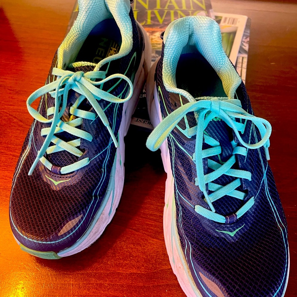 HOKA ONE ONE - Neutral